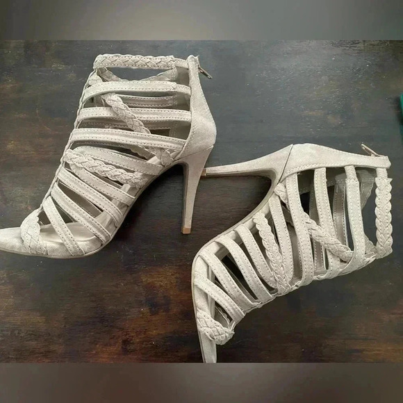 Fergalicious By Fergie Women’s 6.5 Gladiator Back Zip Tan‎ Strappy Sandal Heels - Picture 10 of 12